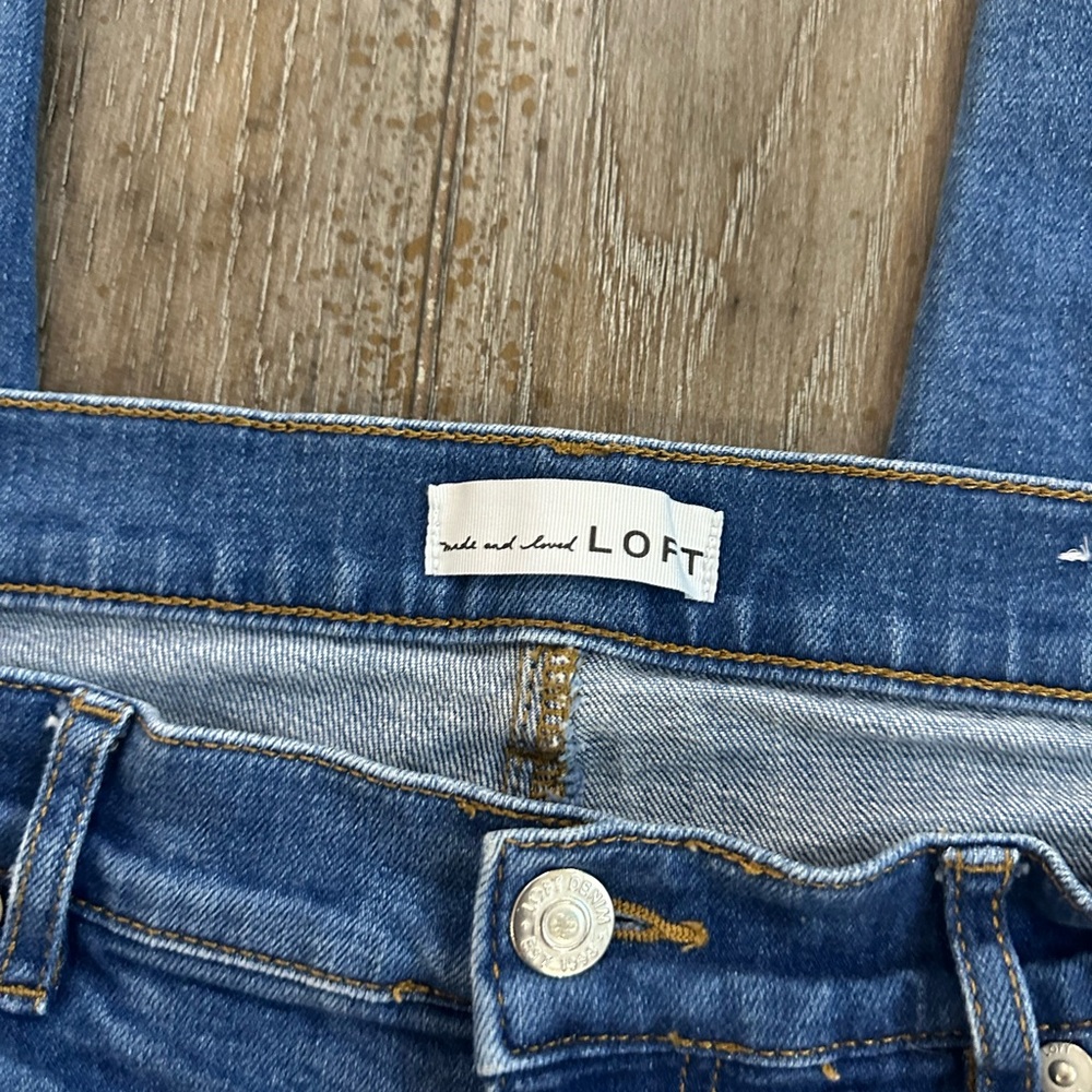 LOFT Classic Blue Jeans - Picture 3 of 11